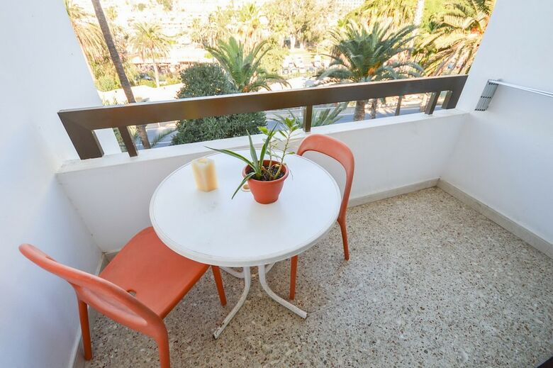 Apartment 3 Mins From Puerto Rico Beach