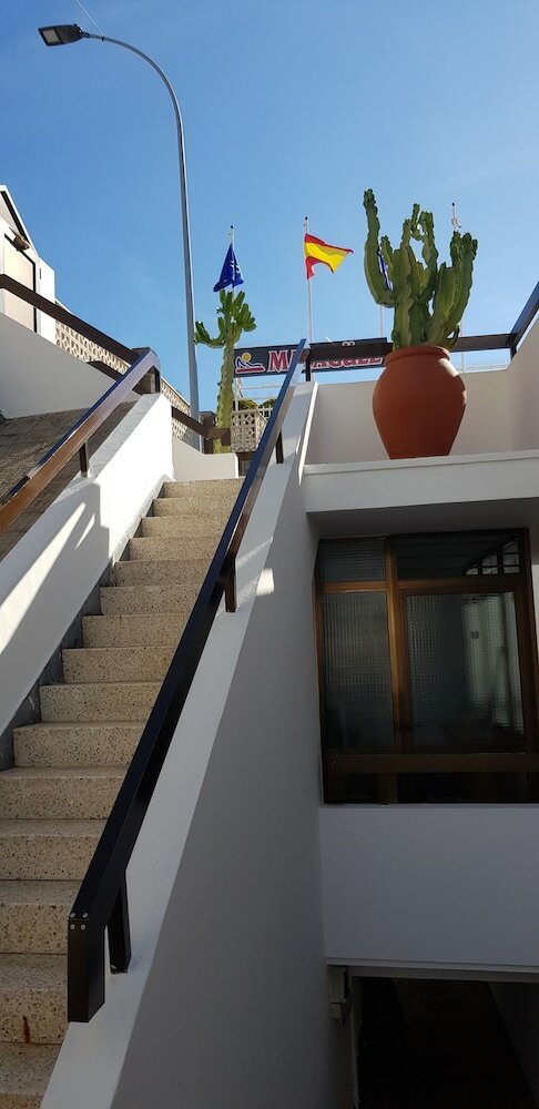 Apartment 3 Mins From Puerto Rico Beach