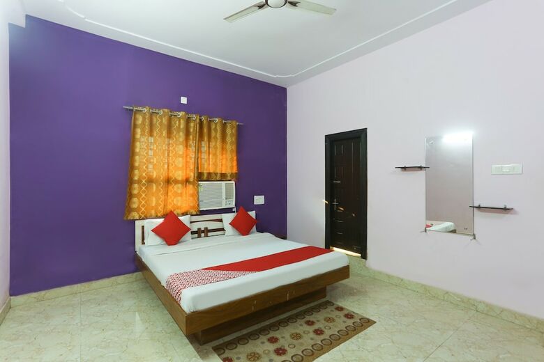 Oyo 61384 Hotel Vd Palace