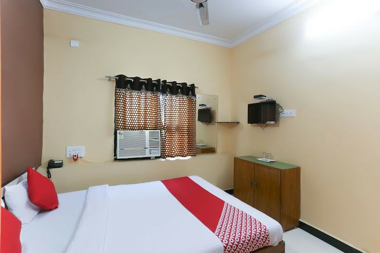 Oyo 61384 Hotel Vd Palace