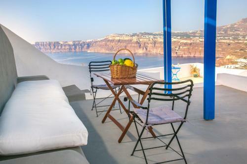 Caldera Sky & Sea