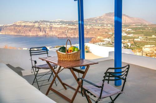 Caldera Sky & Sea