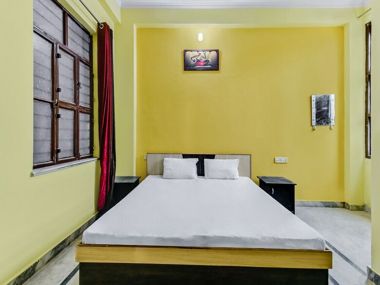 Spot On 47837 Hotel Prabhat Palace