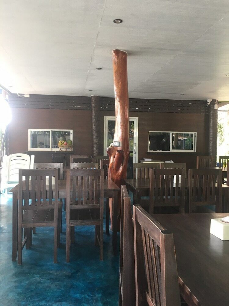 Hotel Phumiphat Resort  Koh Mook