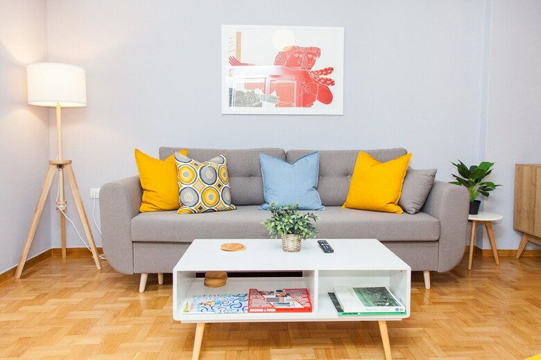 Stylish And Bright Apartment In Athens