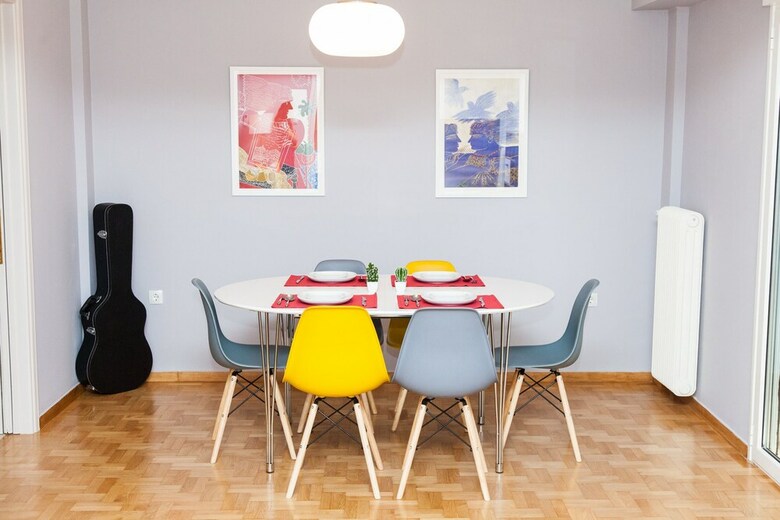 Stylish And Bright Apartment In Athens