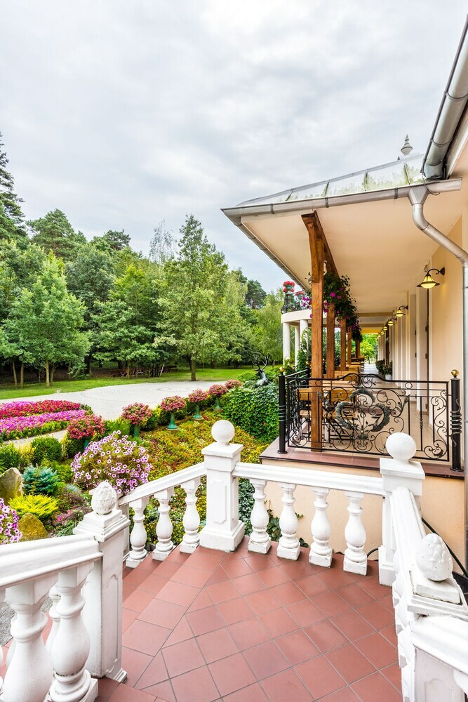 Lesna Perla - Restaurant And Hotel