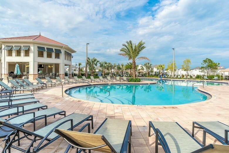 Hostal Storey Lake Resort - Lbl821