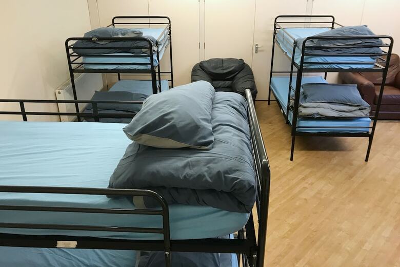 Hostal Number 6