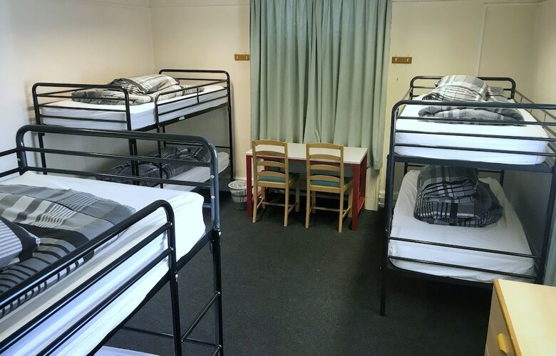 Hostal Number 6
