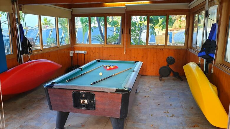 Hotel Astrofegia Beach Villa