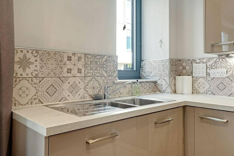 Spacious & Contemporary 1br Canalside Apartment