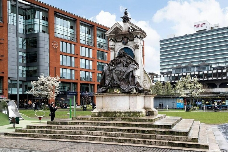 Stunning 2br Manchester Apartment