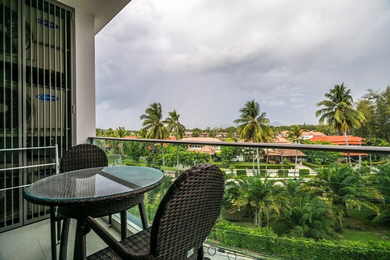 Oceanstone Resort By Lofty