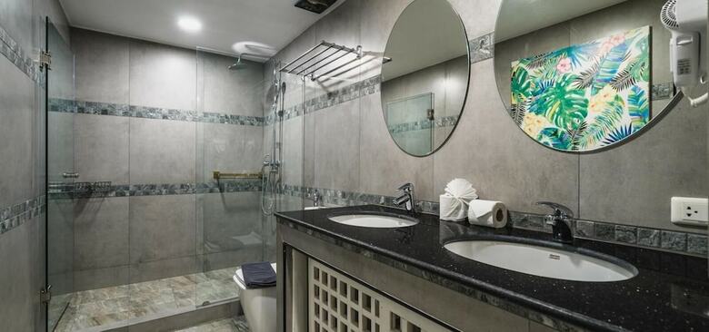 Patong Hill Villa By Lofty