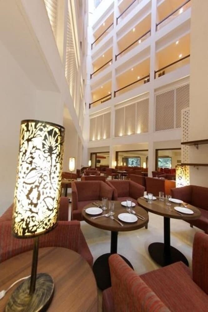 Hotel The Emerald Park