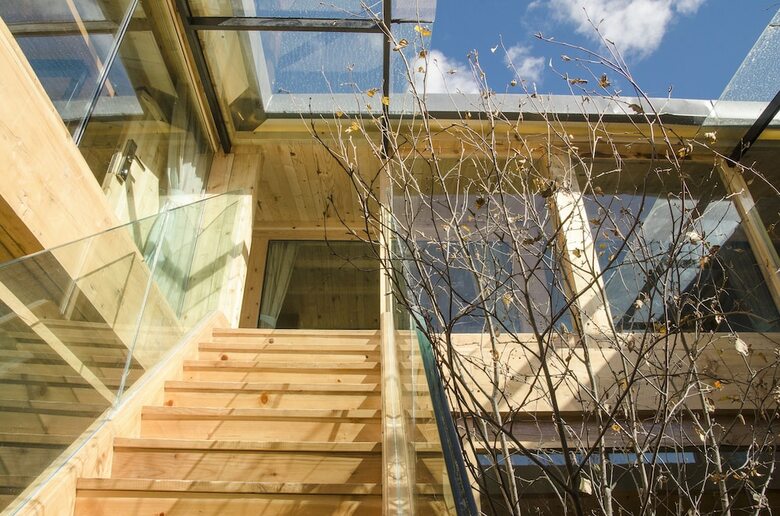 Tree Space Hotel