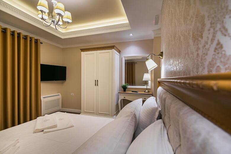 Legacy Hotel