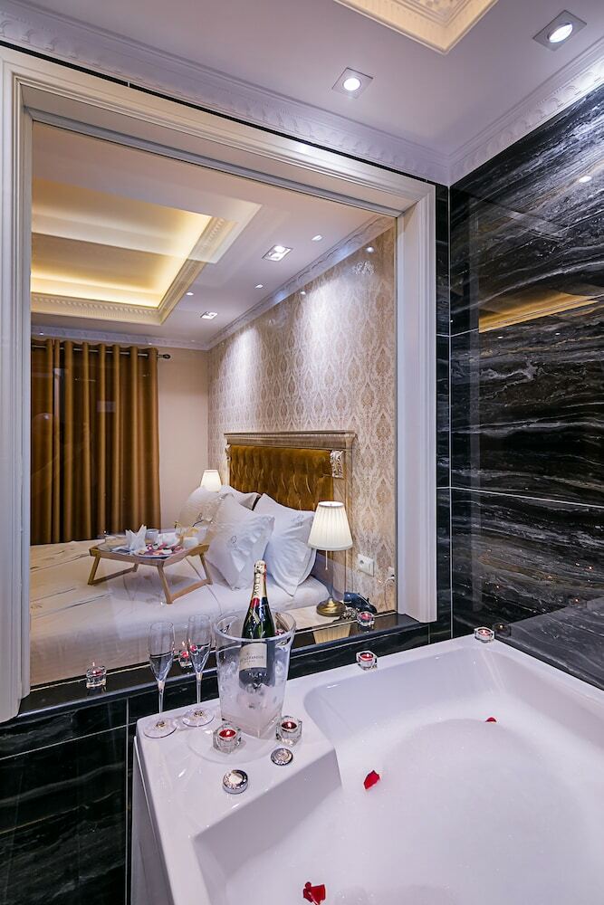 Legacy Hotel