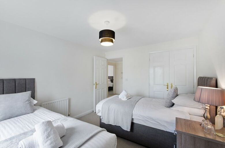 Apartamentos Karah Suites - Dragon Road