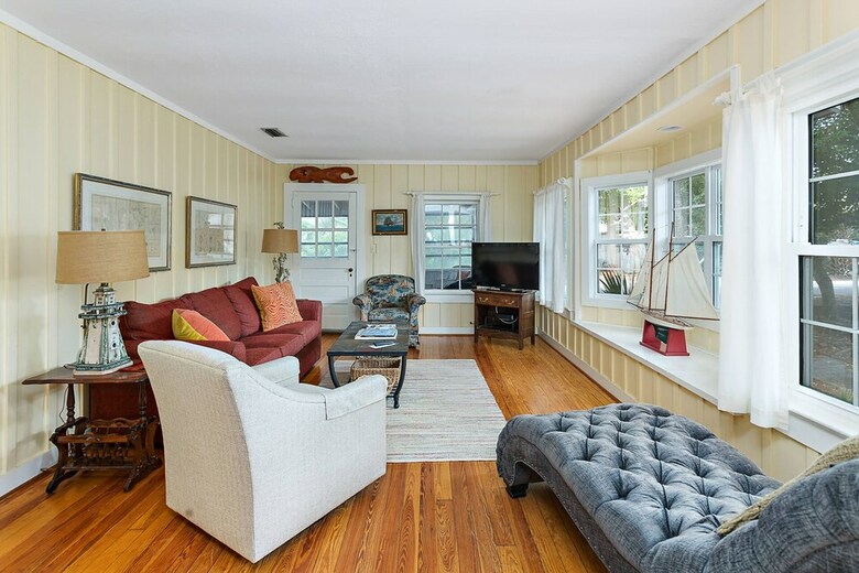 318 Arnold Road By Hodnett Cooper