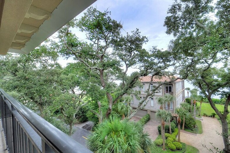 760 Ocean Boulevard #404 By Hodnett Cooper