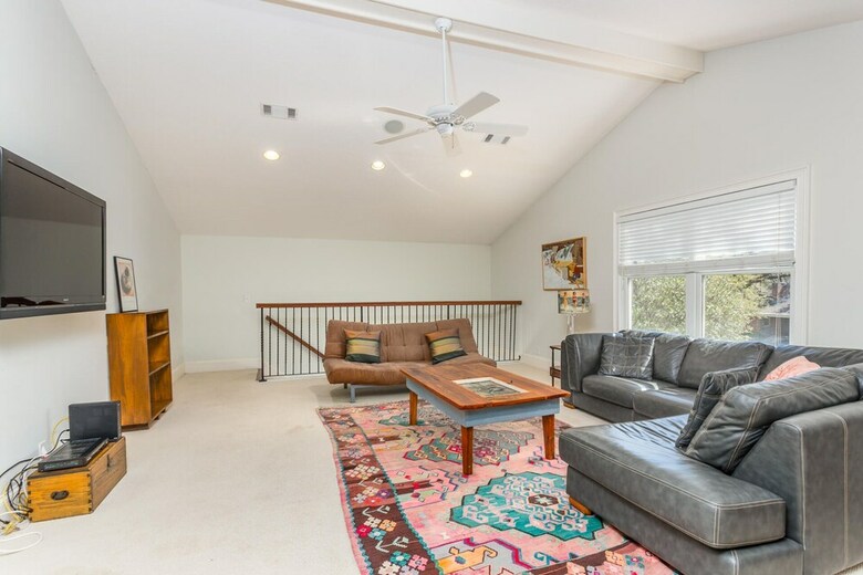 607 Neptune Way By Hodnett Cooper