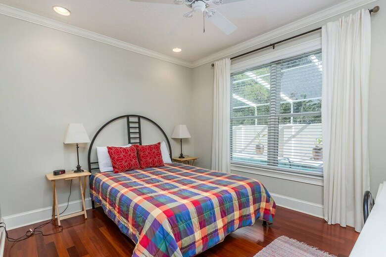 607 Neptune Way By Hodnett Cooper