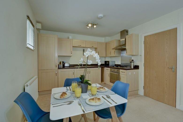 Apartamentos Karah Suites - Campion Way