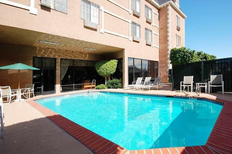 Chatsworth Hotel