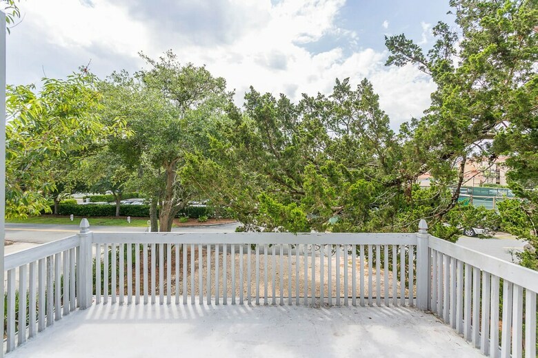 1221 Beachview By Hodnett Cooper