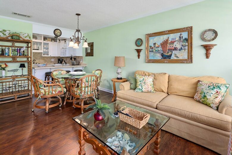 543 Beachview Drive By Hodnett Cooper