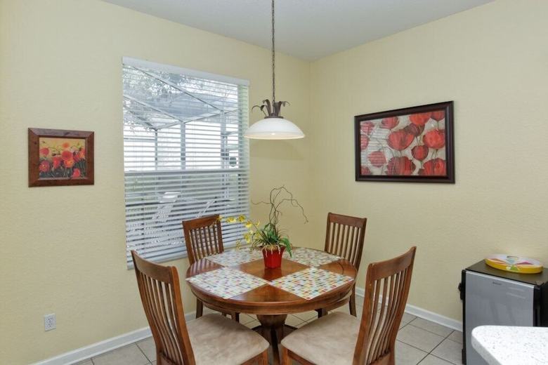 Deluxe Spacious Resort Home Close To Disney