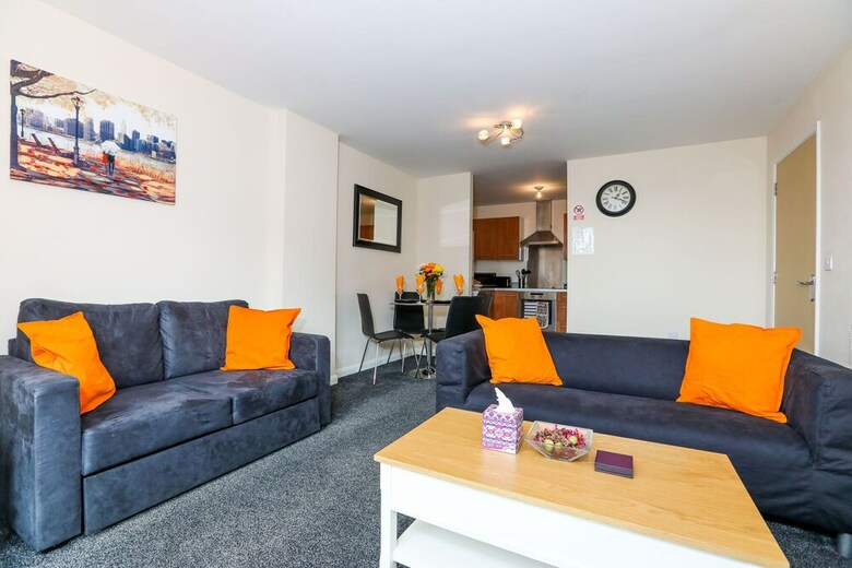 Skyline City Centre Luxury Apartment