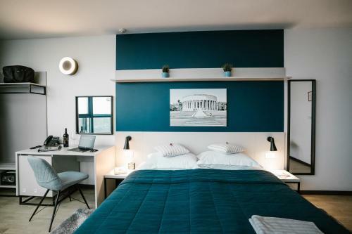 Hotel Blue