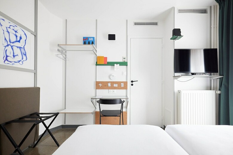 Hotel French Theory