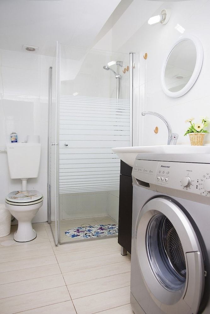 Gk Apartments Yerushalaim 16
