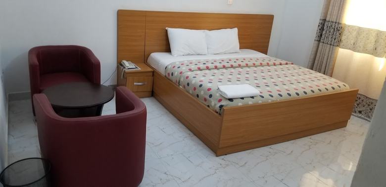 Hotel Ragaray Executive Suites
