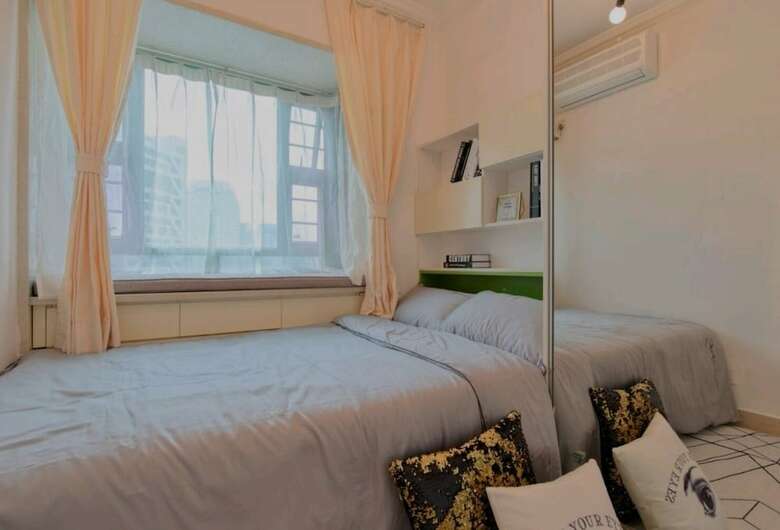 Four Seasons Window View Apartment