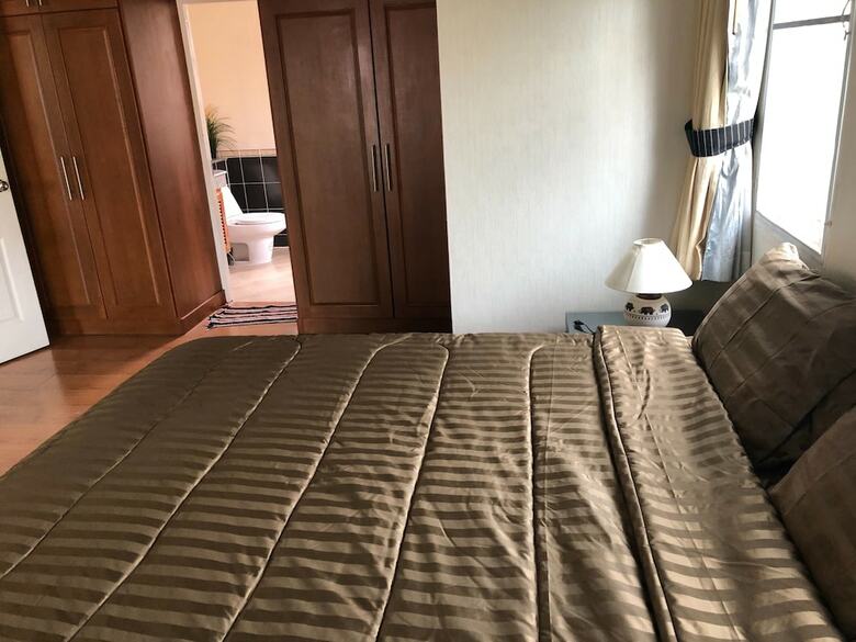 Pattaya Pool Villa Tlh