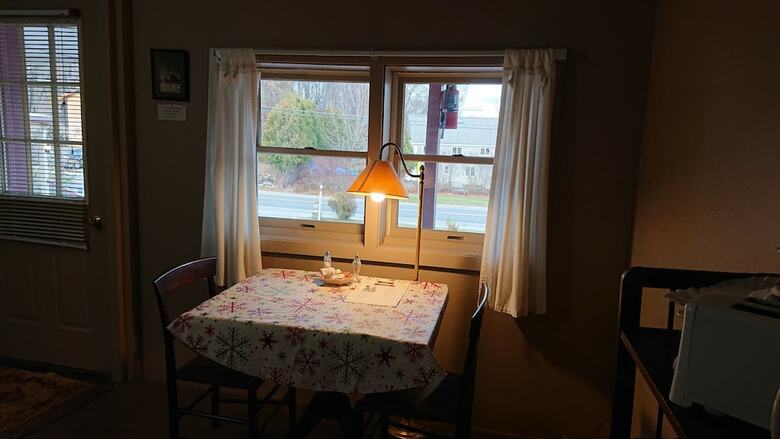 Brookside Motor Inn