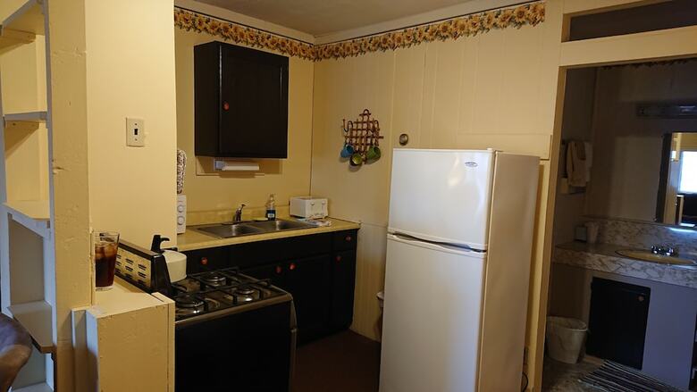 Brookside Motor Inn