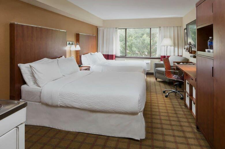 Hotel Four Points By Sheraton Kamloops