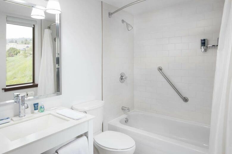 Hotel Four Points By Sheraton Kamloops