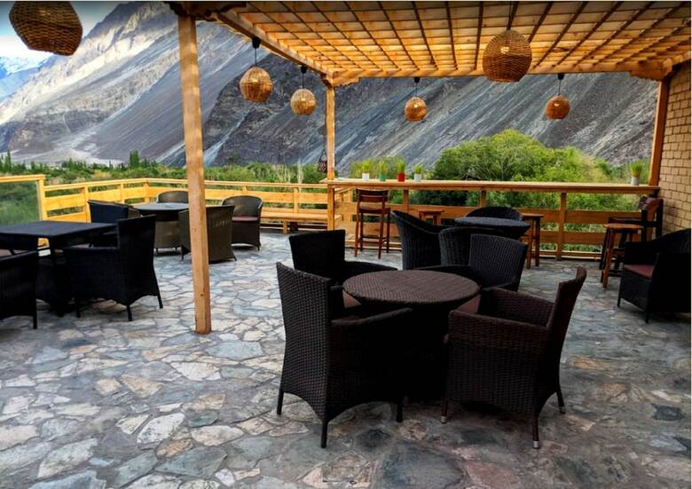 Stone Hedge Hotel - Hunder