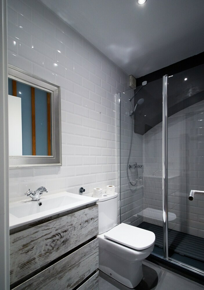 Apartamentos Alcam Alio Cine