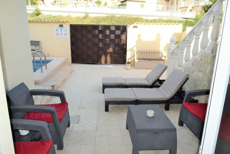 Lower Apartment With Semi-private Pool