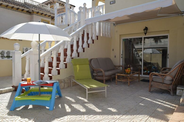 Full Villa With Private Salt Water Pool