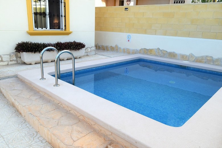 Full Villa With Private Salt Water Pool