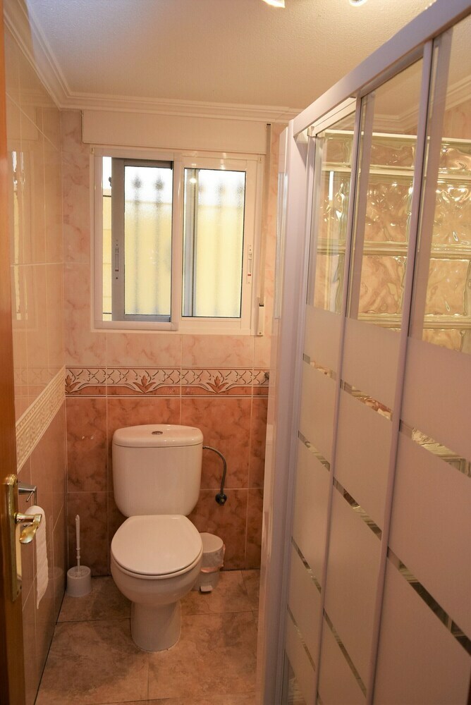 Full Villa With Private Salt Water Pool
